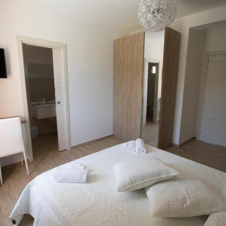 B&B Sole E Luna - Camera King con Vista Mare - 13