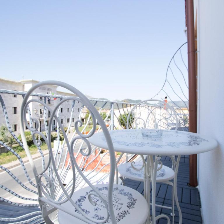B&B Sole E Luna - Camera Queen con Balcone - 13