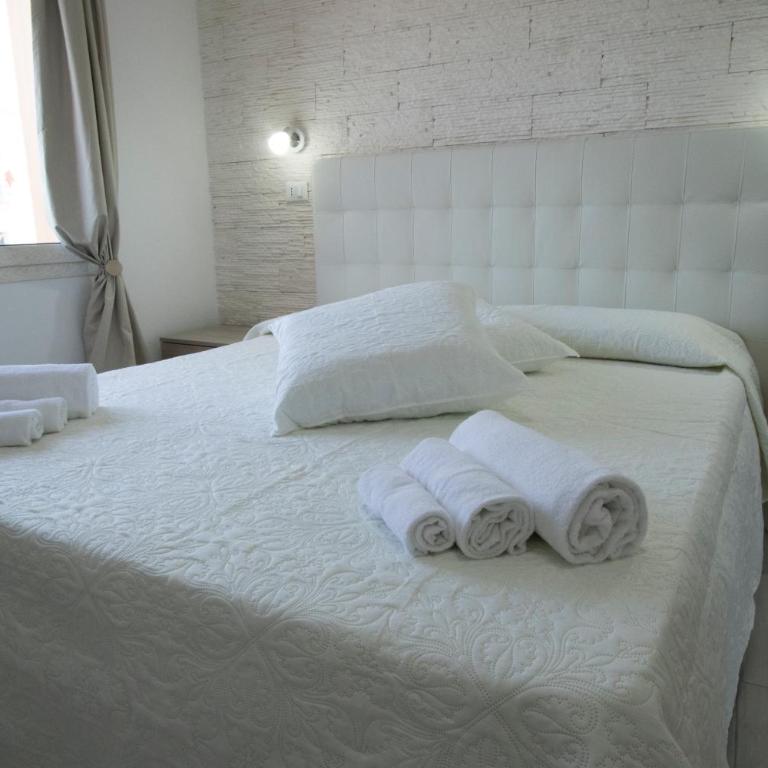 B&B Sole E Luna - Camera Queen con Balcone - 1