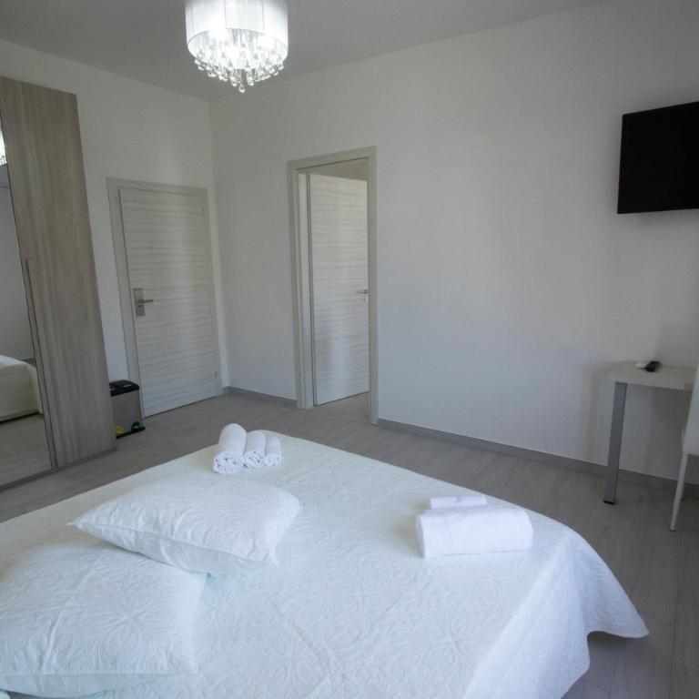 B&B Sole E Luna - Camera Queen con Balcone - 5