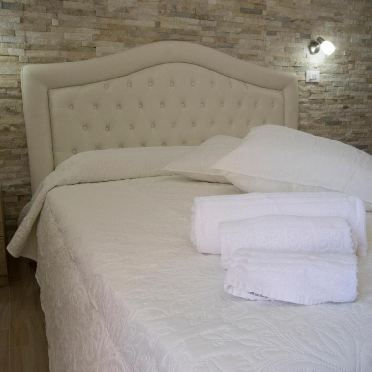 B&B Sole E Luna - Camera King con Vista Mare - 1