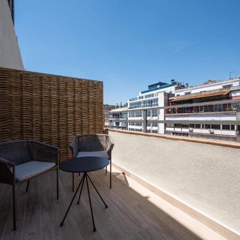 Catalonia Plaza Catalunya - Premium Double Room with Balcony - 1