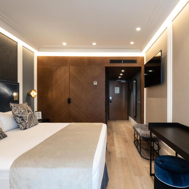 Catalonia Plaza Catalunya - Premium Family Room (2 Adults + 2 Children) - 1