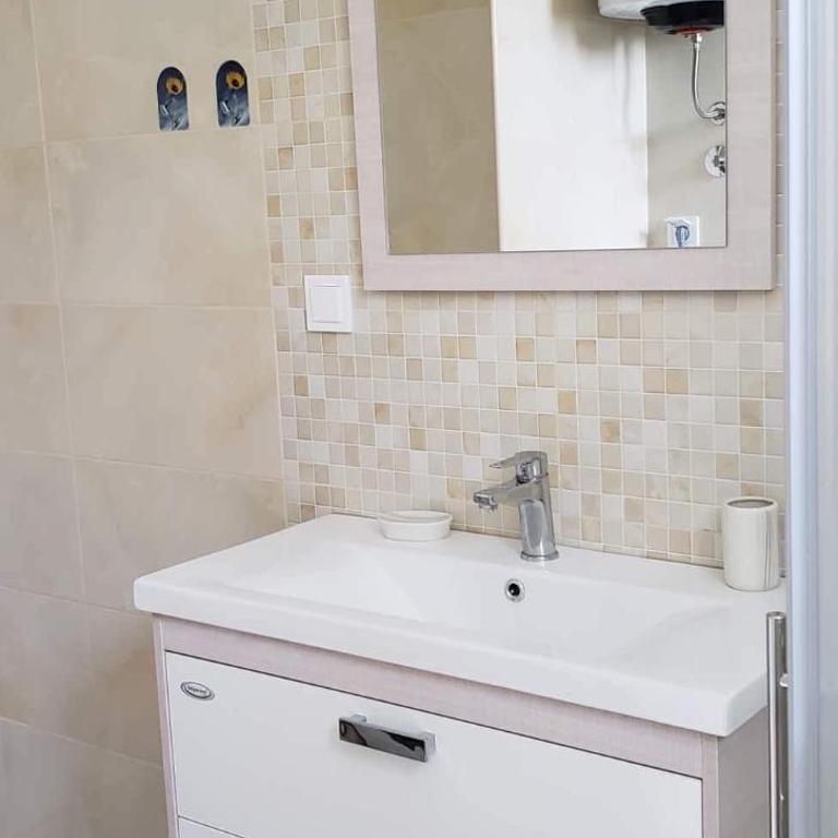 Apartmani Suncokreti - Sunflower Apartments - Apartment - Ground Floor - 2