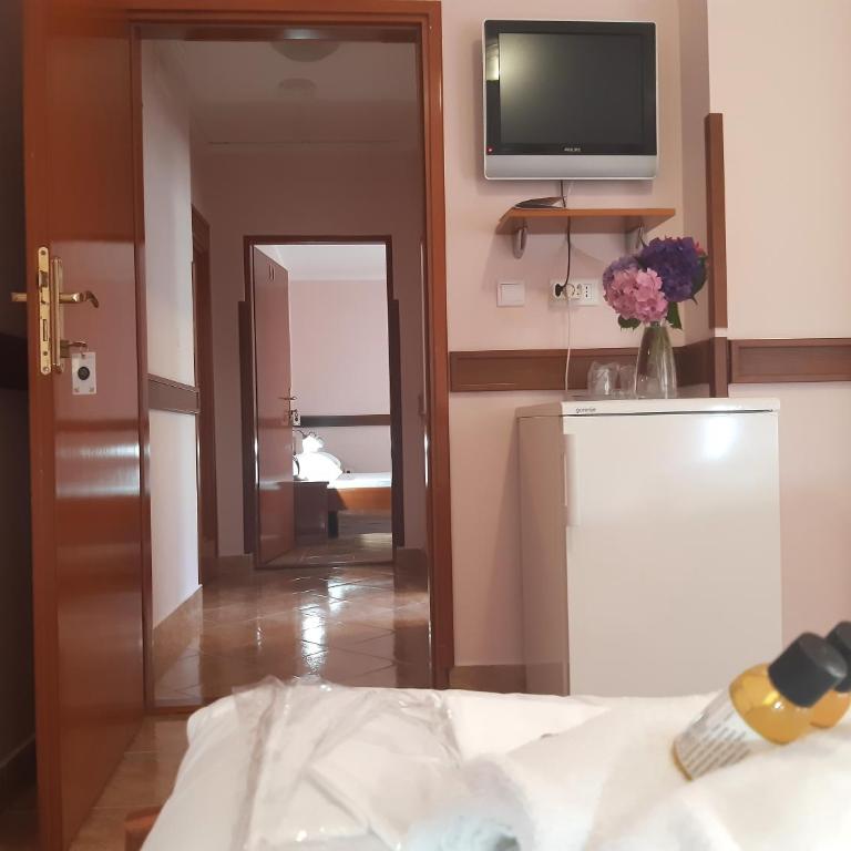 Garni Hotel Koral - Porodični Suite sa 2 Spavaće Sobe - 3