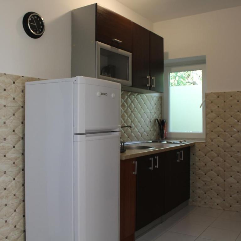 Casa Agava Becici - Two-Bedroom Apartment with Balcony - 4