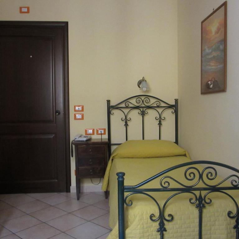 Hotel Columbia - Camera Singola - 2