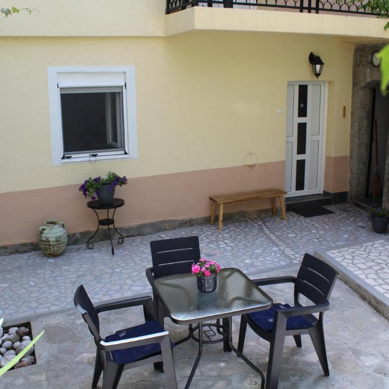 Casa Agava Becici - Two-Bedroom Apartment with Balcony - 1