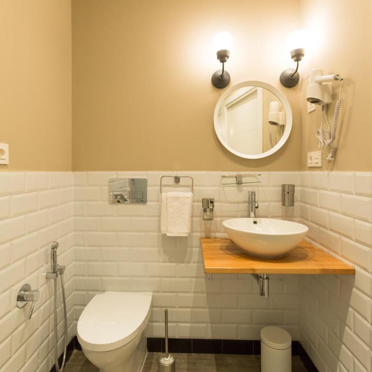 Hostal12 - Habitación Doble con baño privado - 1