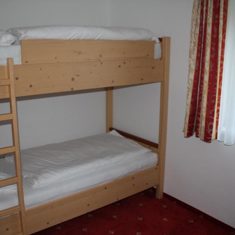 Hotel Hubertus - Familienzimmer mit Balkon - 3