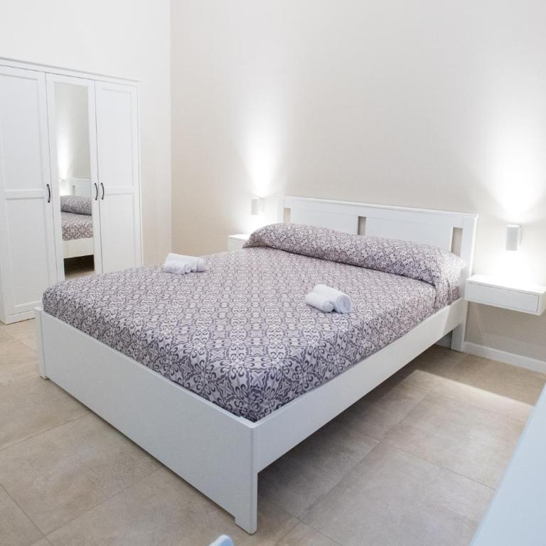 Le Stanze Dell'Emiro - Queen Room with Garden View - 4