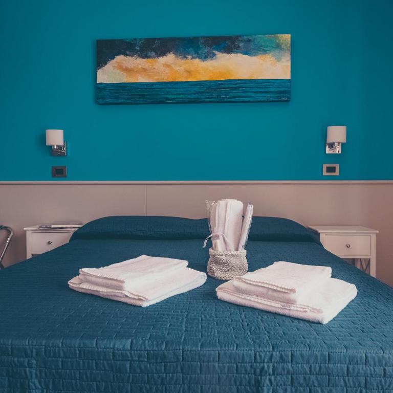 Oltre il Mare Guest House - Camera Matrimoniale Deluxe con Balcone - 4