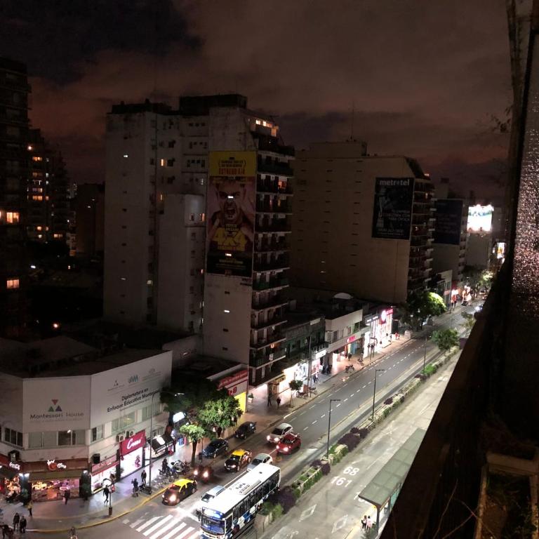 Av. Cabildo 3093, 6 personas 1 cuadra subte D - Apartamento de 2 dormitorios - 16