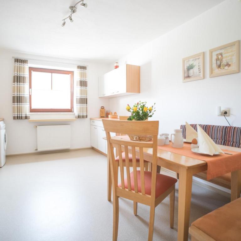Haus Berta - Apartment with Terrace - 22