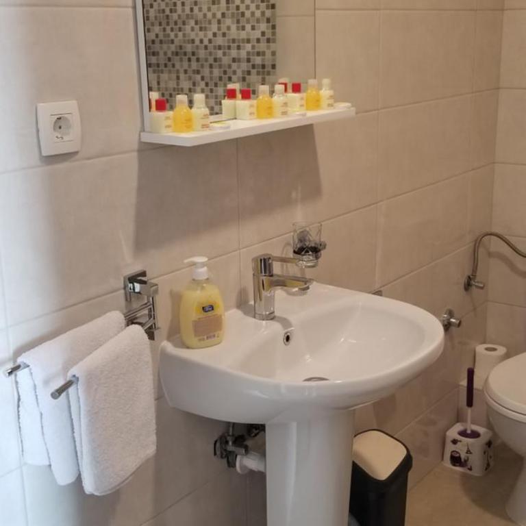 Apartments Nikčević - Apartman sa 2 Spavaće Sobe i Pogledom na More - 21
