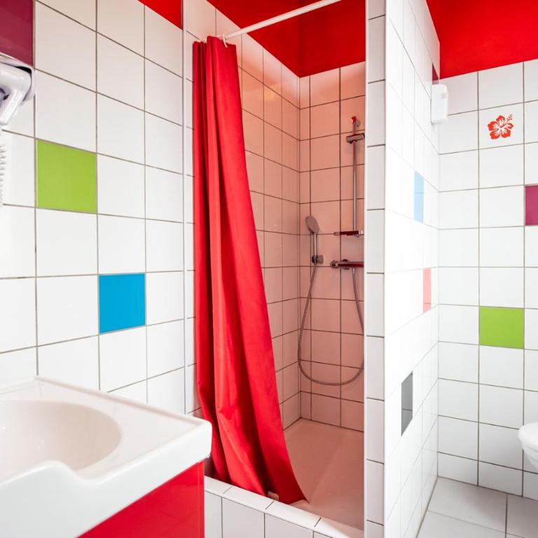 VILLA ZENITH Hostel - LA MAISON - Chambre Double avec Salle de Bains Privative - 10
