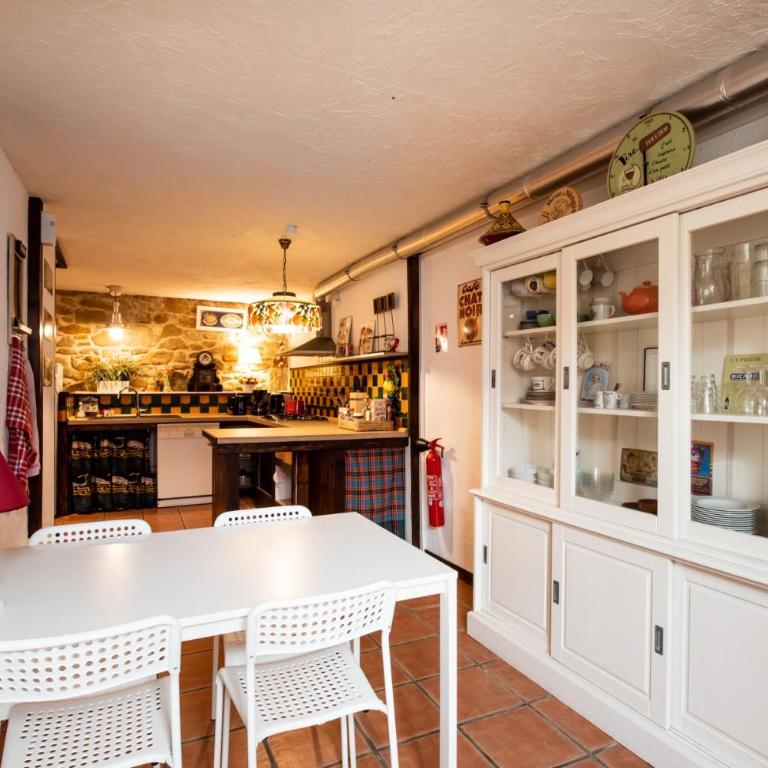 VILLA ZENITH Hostel - LA MAISON - Chambre Double avec Salle de Bains Privative - 9