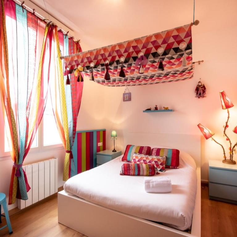 VILLA ZENITH Hostel - LA MAISON - Chambre Double avec Salle de Bains Privative et Toilettes Communes - 5
