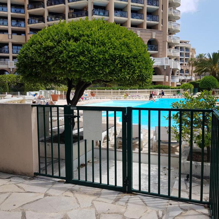 Agréable appartement dans une résidence de vacances avec terrasse et 2 piscines, au bord de la Plage du Midi - Appartement 1 Chambre - 11