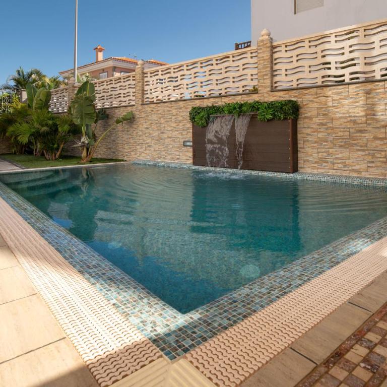 Villa, Private heated pool and jacuzzi . - Villa Deluxe - 1