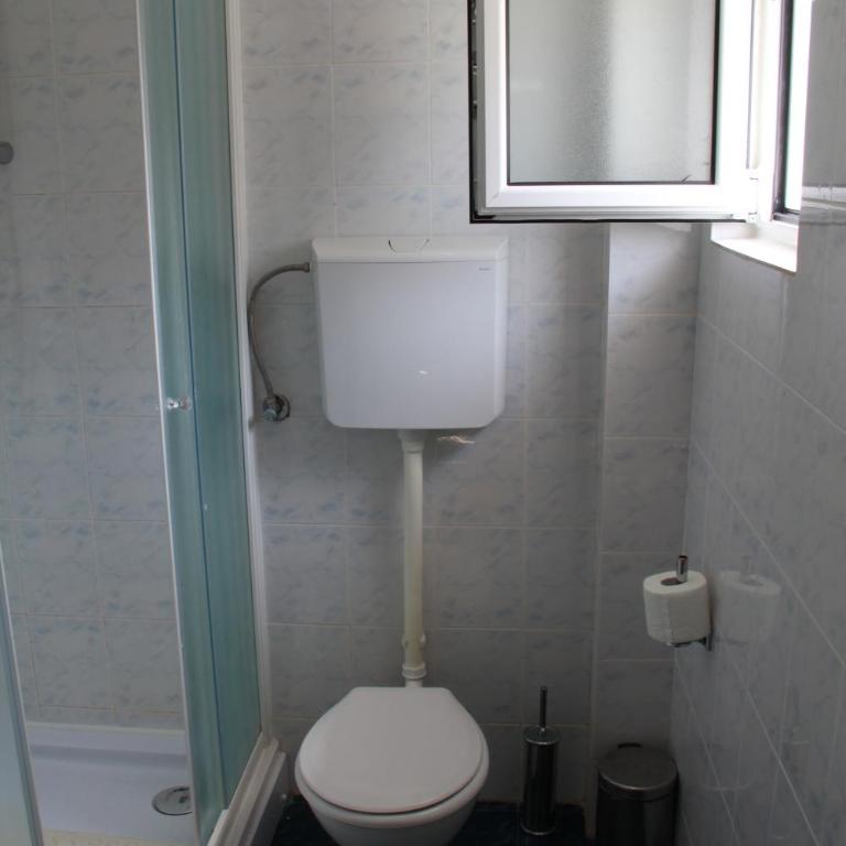 Mitko Apartments - Apartment With Shared Bathroom - 5