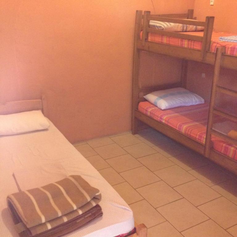 Isla Francia - Mixed Dormitory Room - 2