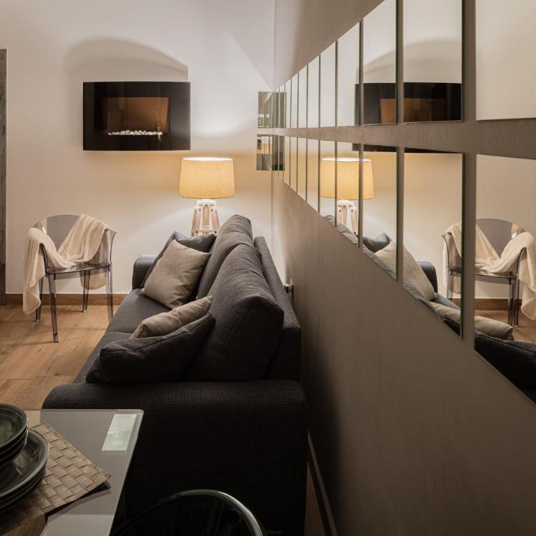 231 Suite Via Roma - Suite Deluxe con Vasca Idromassaggio - 16