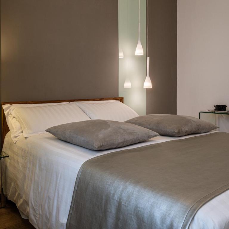 231 Suite Via Roma - Suite Deluxe con Vasca Idromassaggio - 15