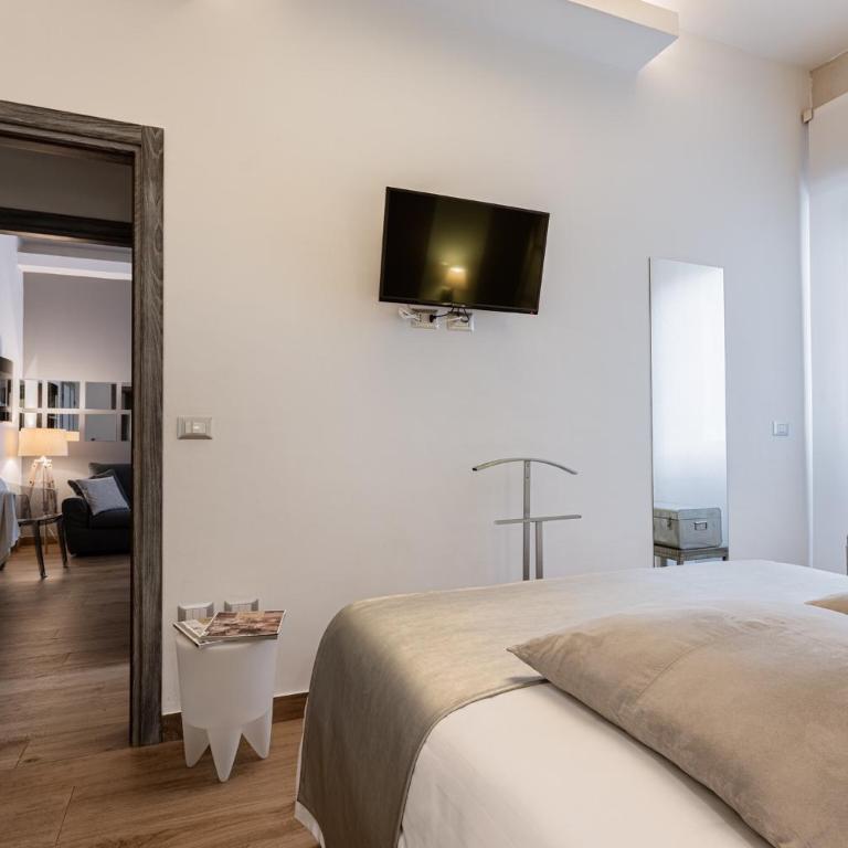 231 Suite Via Roma - Suite Deluxe con Vasca Idromassaggio - 14