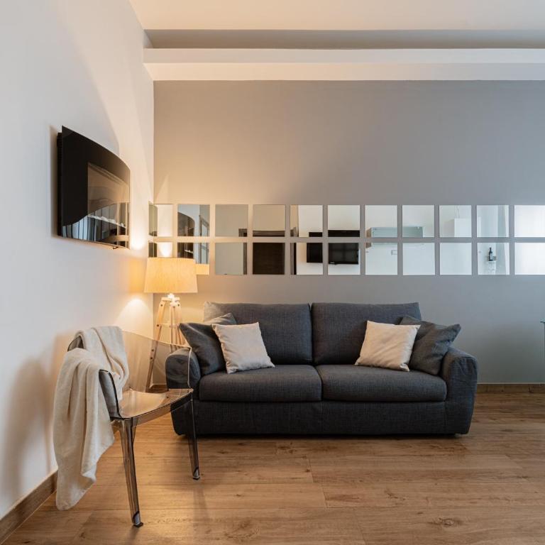 231 Suite Via Roma - Suite Deluxe con Vasca Idromassaggio - 13