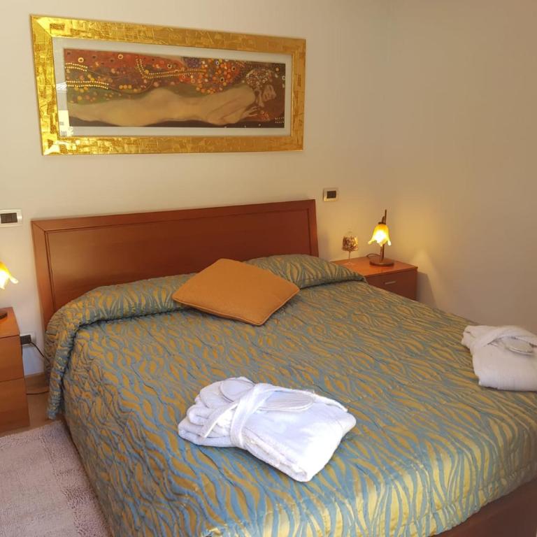 Villa Teresa - Appartamento con 2 Camere da Letto e Terrazza - 9