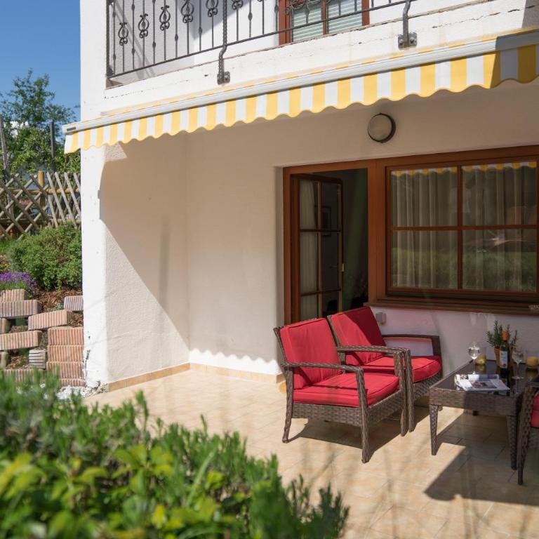 Haus Berta - Apartment with Terrace - 12