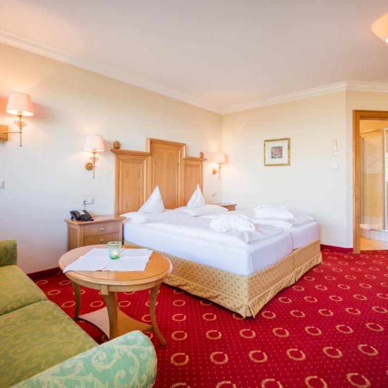 Hotel AlpenSchlössl - Doppelzimmer mit Balkon - 4