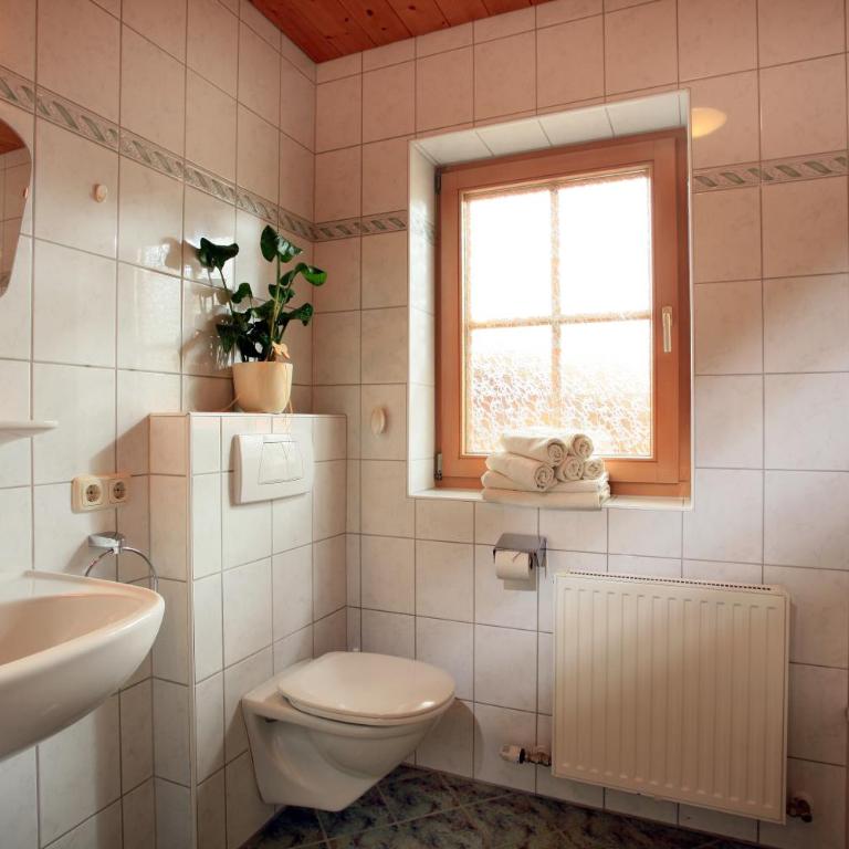 Landhaus Aschaber - Standard Apartment mit 2 Schlafzimmern und Balkon - 10