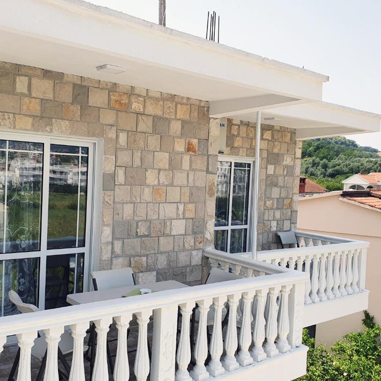 Apartments Cota Guesthouse - One-Bedroom Apartment - 1