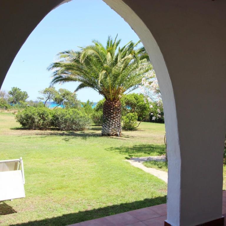 Costa Rei Villa in Prima Fila Mare con Ampio Giardino - Casa con 3 Camere da Letto - 3