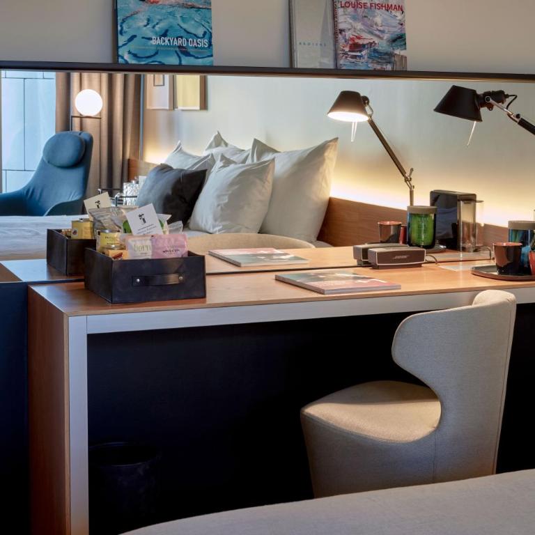Sir Victor Hotel, part of Sircle Collection - Deluxe Double or Twin Room - 6