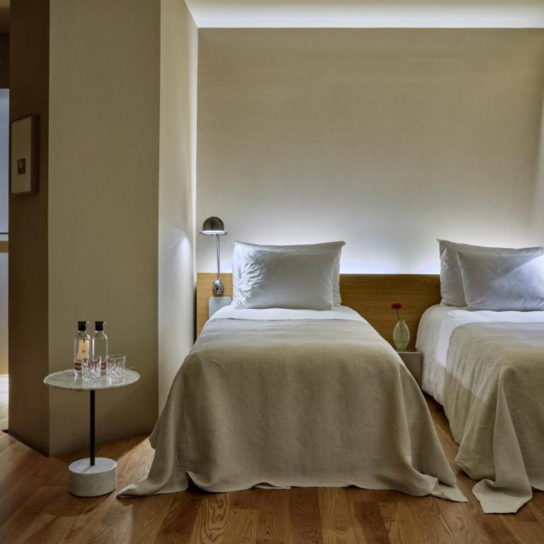 Sir Victor Hotel, part of Sircle Collection - Family Room - 2