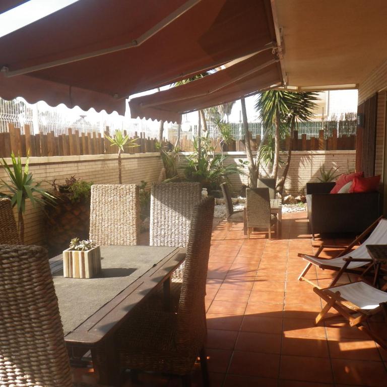 Appt Terrasse, Piscine, Locamar Appt Cristina - Three-Bedroom Apartment - 1