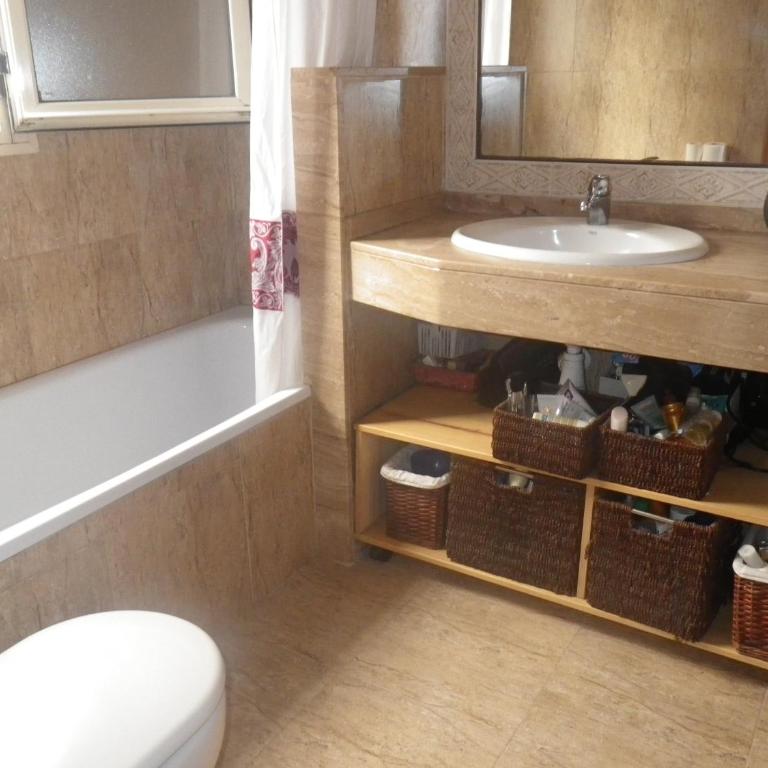 Appt Terrasse, Piscine, Locamar Appt Cristina - Three-Bedroom Apartment - 24