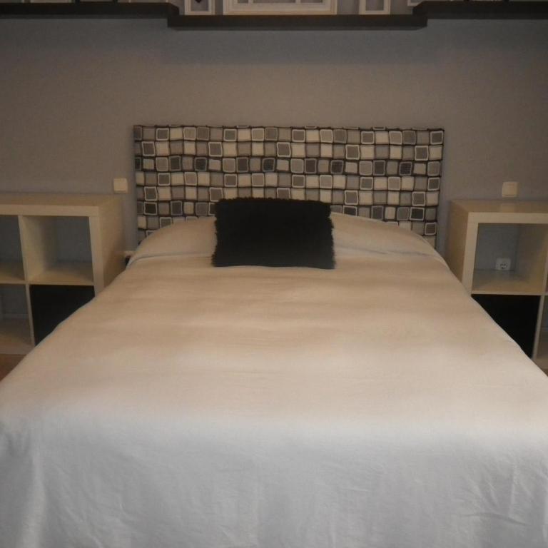 Appt Terrasse, Piscine, Locamar Appt Cristina - Three-Bedroom Apartment - 25