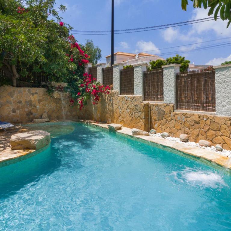 Bright villa with salt water pool - Villa con piscina privada - 1