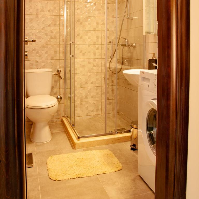 Rooms & Apartments Vukasović - Suite with Sea View - 4