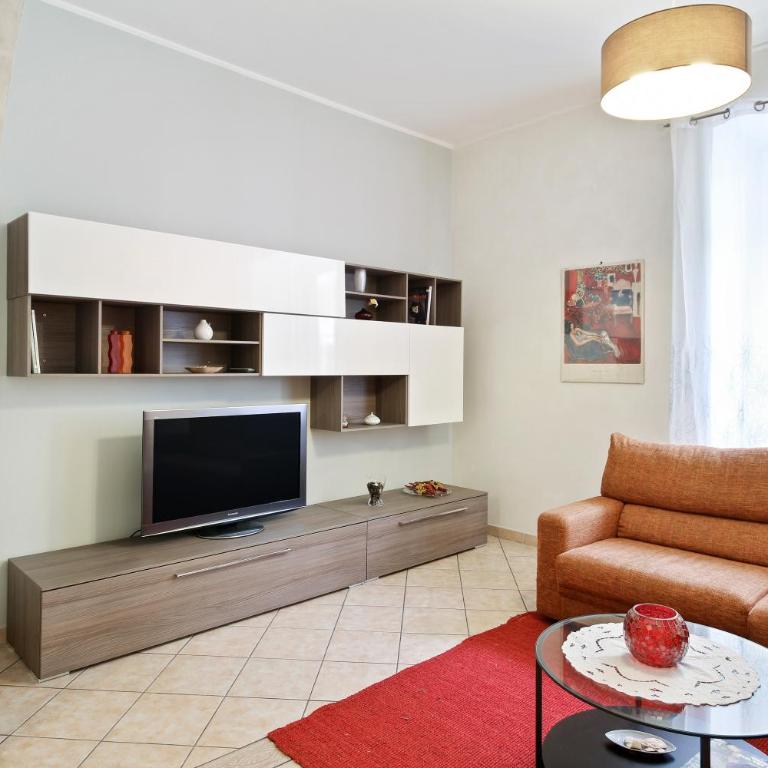 GuestHost - Central Flat with Balconies and Bicycle! - Two-Bedroom Apartment - 18