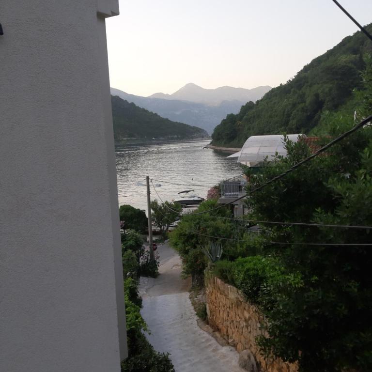 Apartments MaXhit - Studio Apartman s Balkonom - 1