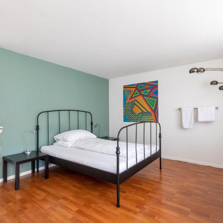 Bettstatt-Neustadt - Doppelzimmer mit Balkon und Gemeinschaftsbad - 1