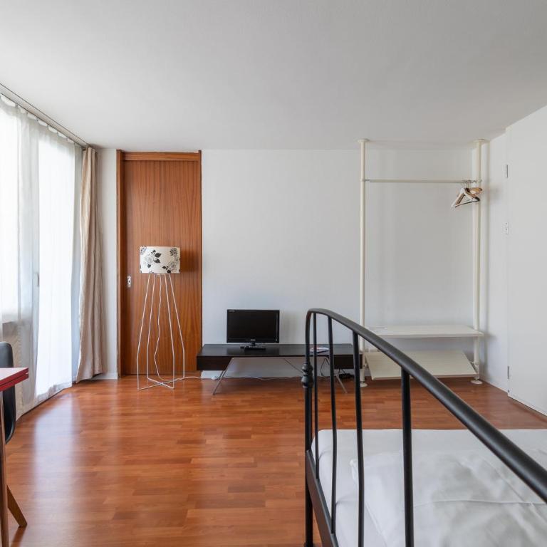 Bettstatt-Neustadt - Doppelzimmer mit Balkon und Gemeinschaftsbad - 4