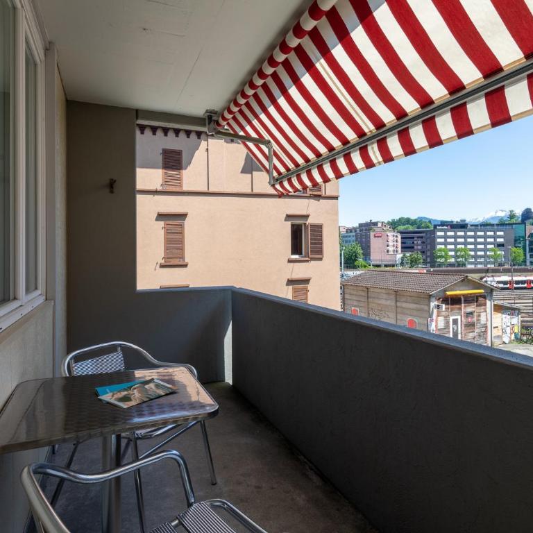 Bettstatt-Neustadt - Doppelzimmer mit Balkon und Gemeinschaftsbad - 3