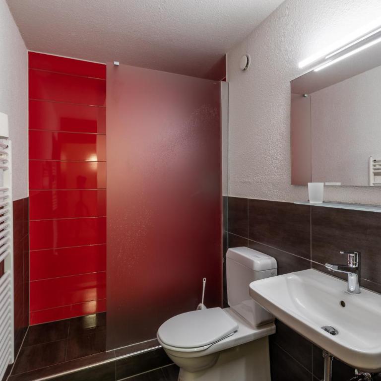 Bettstatt-Neustadt - Doppelzimmer mit Balkon und Gemeinschaftsbad - 2