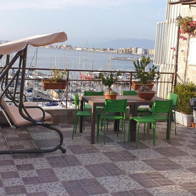 Siriana open space - Monolocale con Terrazza e Vista Mare - 16